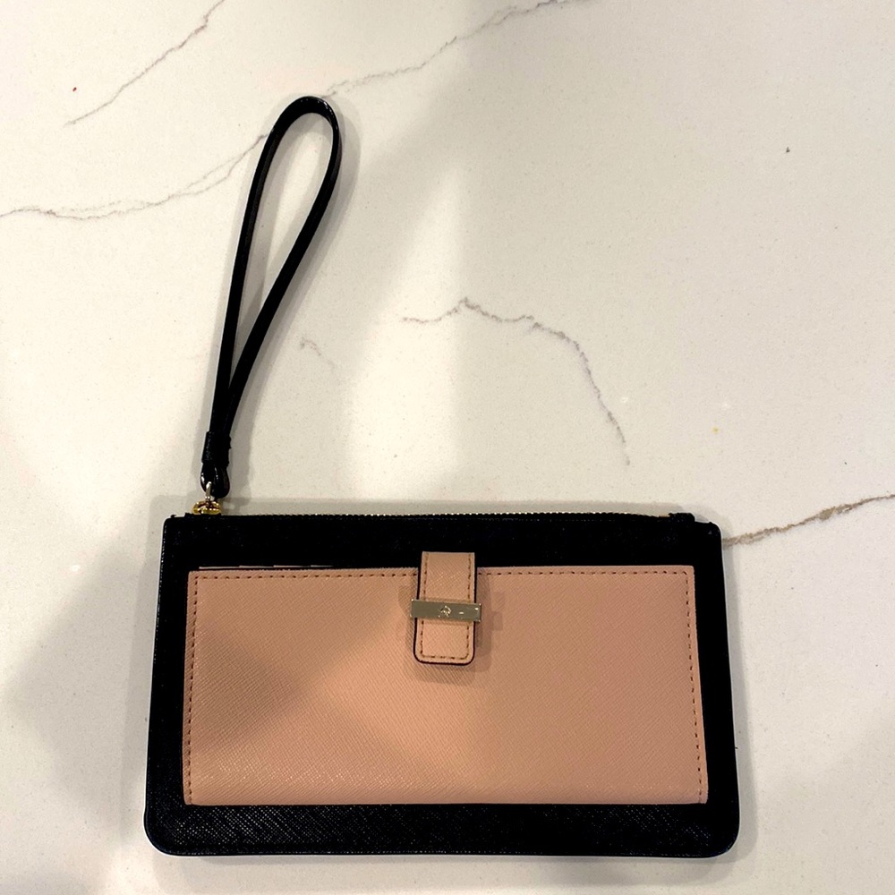 Kate Spade wristlet wallet